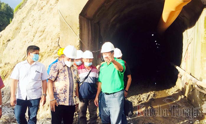 Tinjau Proyek Pembangkit Listrik di Ma’dong, Pjs. Bupati Toraja Utara Ingatkan Soal Dampak Lingkungan