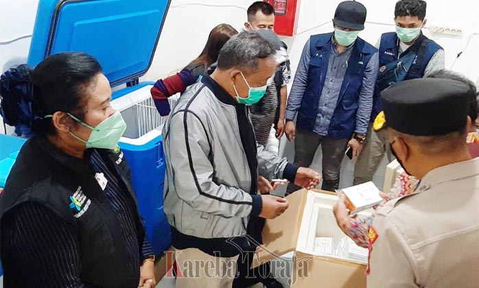 3.400 Vial Vaksin Sinovac untuk Vaksinasi Covid-19 Tiba di Toraja Utara
