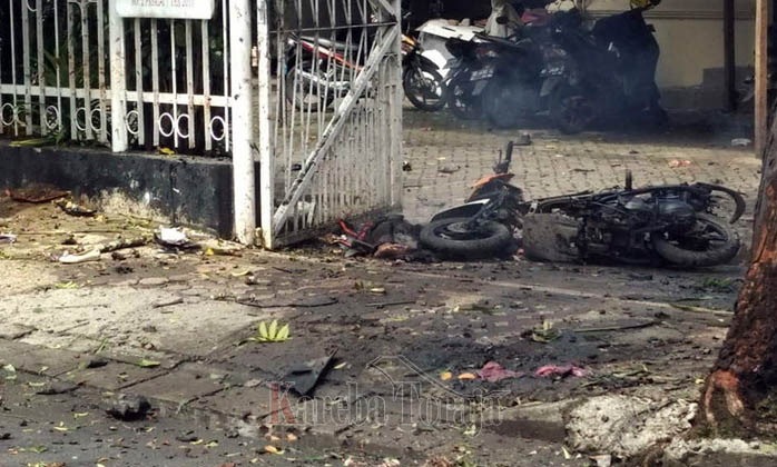 Ledakan Besar, Diduga Bom, Terjadi di Gereja Katedral Makassar