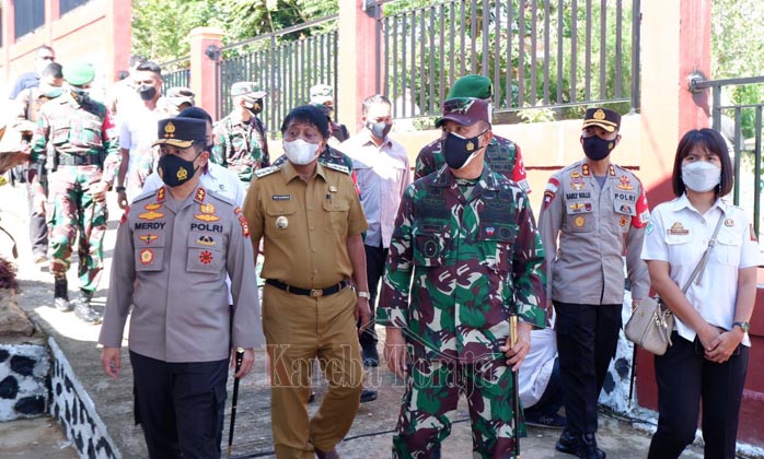 Pangdam XIV Hasanuddin dan Kapolda Sulsel Pimpin Simulasi Pengamanan Kunjungan Presiden di Bandara Toraja