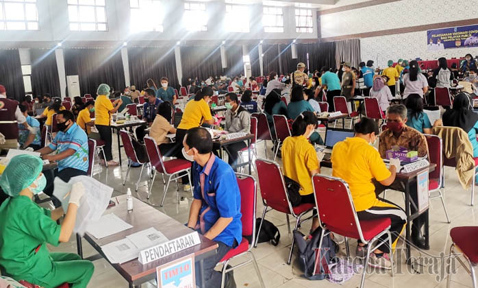 Sudah 1.758 Pelayan Publik di Tana Toraja Disuntik Vaksin Covid-19
