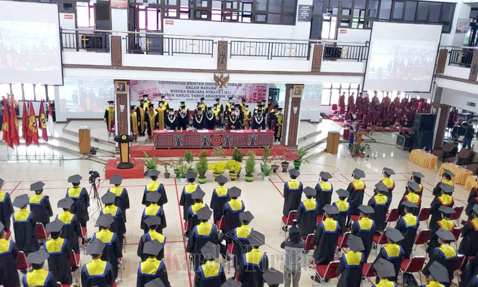 UKI Toraja Gelar Wisuda Sarjana dengan Protokol Kesehatan Covid-19 yang Ketat