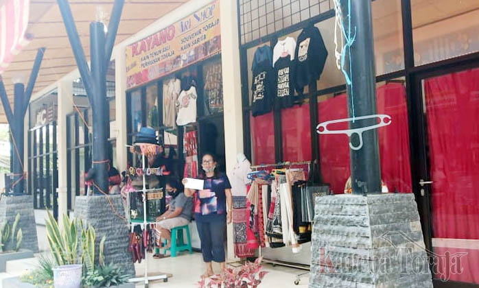 Diminta Kosongkan Pasar Seni Makale, Pedagang: Kami Kantongi Surat Kontrak 5 Tahun