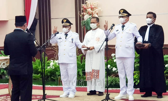 Yohanis Bassang dan Frederik V. Palimbong Resmi Dilantik Menjadi Bupati dan Wakil Bupati Toraja Utara