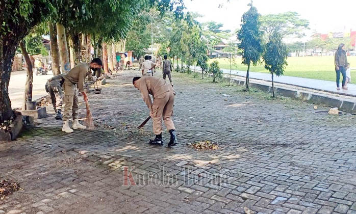 Jelang Apel Pertama Bersama OmBas-Dedy, Lapangan Bakti Rantepao Dibersihkan
