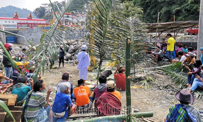 Ritual Aluk Todolo, Ibadah Syukur, dan Pengajian Digelar Serentak PLTA Malea Bersama Masyarakat