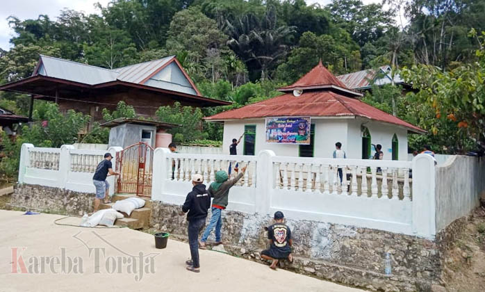 Yamaha V-one Celebes Club Chapter Toraja Bakti Sosial Ramadhan di Masjid Dinul Iman A’da’