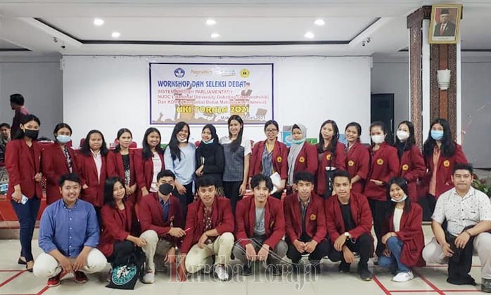UKI Toraja Seleksi Tim Debat Mahasiswa Untuk Kompetisi Debat Mahasiswa Tingkat Nasional