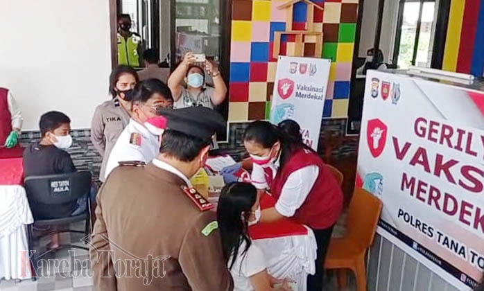 Peringati HUT RI ke-76, Polres Tana Toraja Gelar Vaksinasi Covid-19