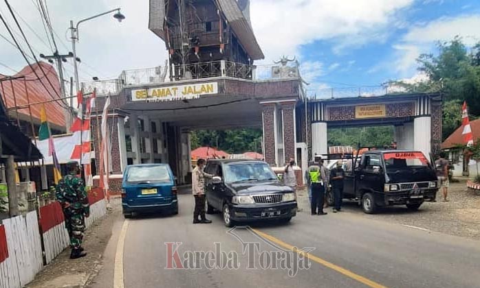 Pemeriksaan Bukti Vaksin Covid-19 di Perbatasan Tana Toraja Berakhir