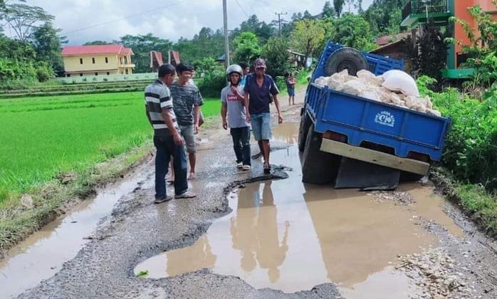 Pemuda Batualu Kritik Jalan Poros Sangalla’ – Batualu Tak Kunjung Diperbaiki