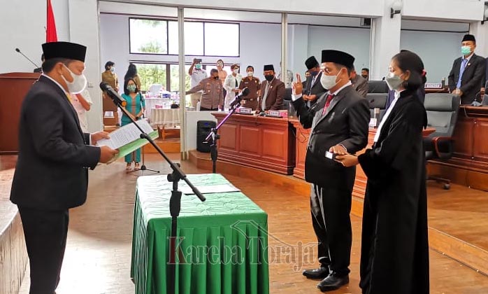 Yulius Paturu Dilantik Jadi Anggota DPRD Tana Toraja, PAW Yan Anggong Kala’lembang