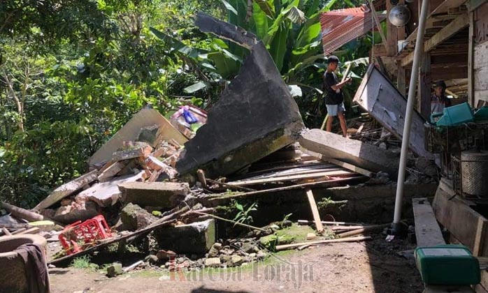 7 Rumah Terdampak Longsor dan Tanah Bergerak di Rano, Tana Toraja, 2 Diantaranya Ambruk