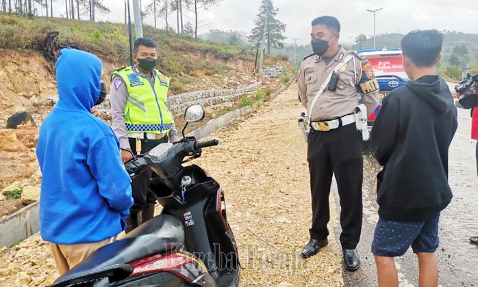 Sanksi Tilang Menanti Jika Kedapatan Ugal-ugalan di Jalan Masuk Bandara Toraja