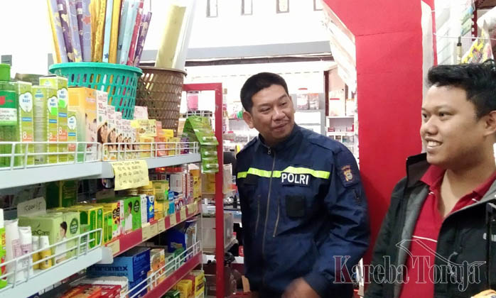 Terkait Larangan Jual Obat Berbentuk Sirup, Polsek Sangalla’ Sisir Apotik dan Toko Obat