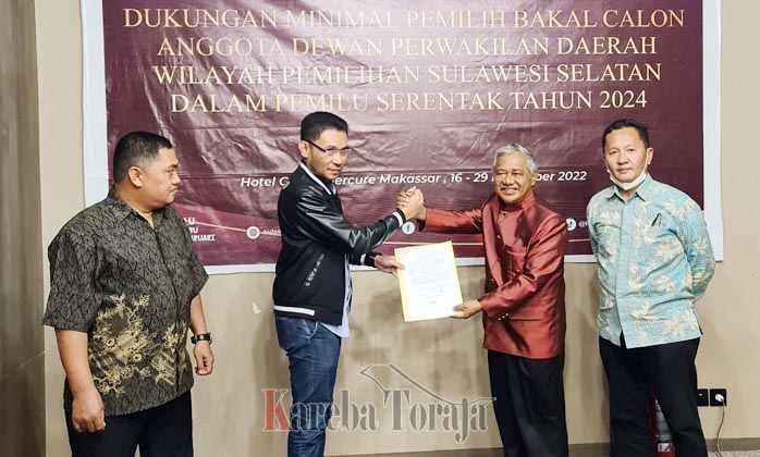 Mantan Ketua BPS Gereja Toraja, Pdt. Musa Salusu Serahkan Dukungan Calon Anggota DPD RI
