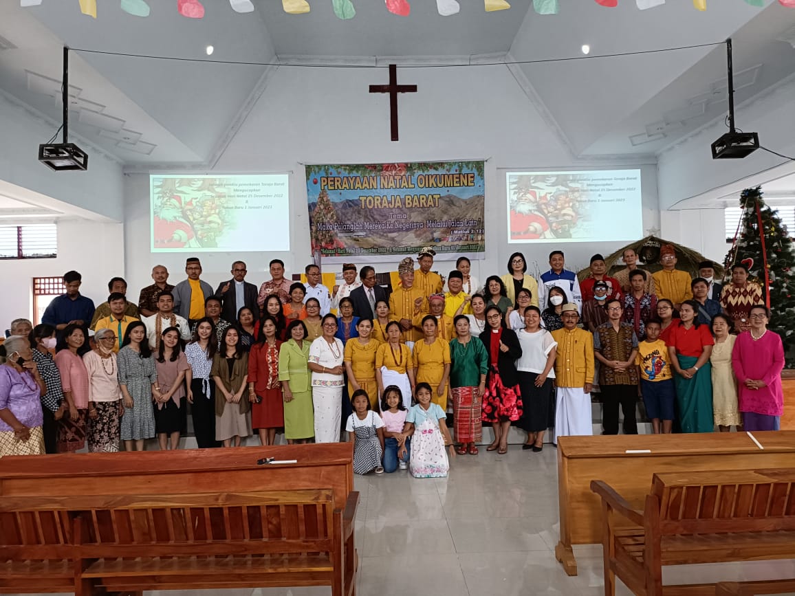 Ibadah Natal Panitia Pemekaran Toraja Barat Berlangsung Khidmat