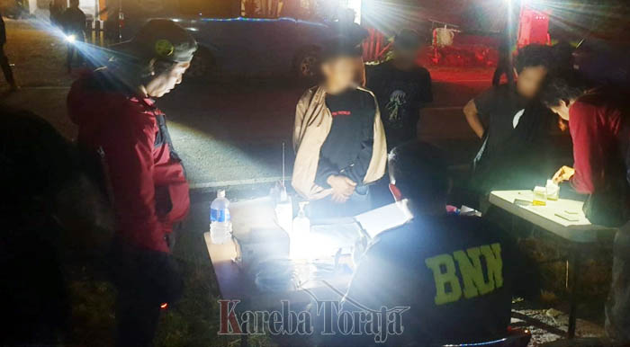 Tes Urine kepada Sopir di Jalan Poros Rantepao-Palopo, 6 Orang Positif Narkoba
