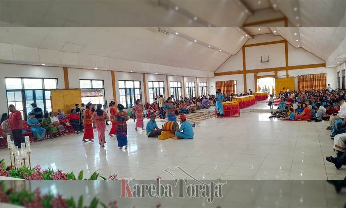 Ratusan Warga Toraja Ikuti Acara Lepas Sambut 2022-2023 IKT Jayawijaya