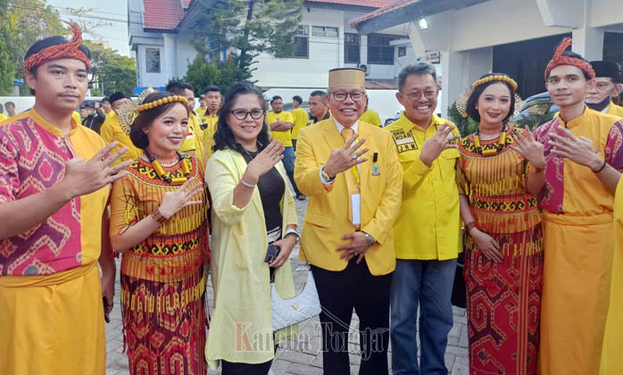 Kawal Berkas Pendaftaran ke KPU Sulsel, Tikurara Bumbungan Dapat Dukungan Ketua DPRD Sulsel