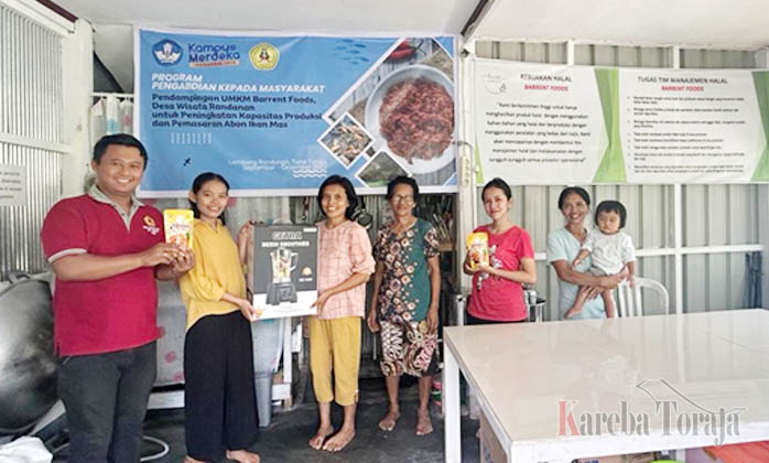 PKM UKI Toraja Membangkitkan Potensi Ekonomi Melalui Abon Ikan Mas