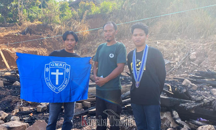 GMKI Cabang Toraja Salurkan Bantuan Terhadap Korban Kebakaran di Sumalu, Rantebua