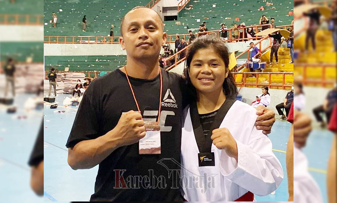 Asprianti Amba Datu, atlet atlet beladiri KickBoxing Indonesia pertama dari Tana Toraja yang masuk dalam Kontingen Sulawesi Selatan untuk PON XXI/Aceh-Sumut 2024 bersama Leader Forum Passemba Toraya, Indra Batara. (foto: dok. ist)