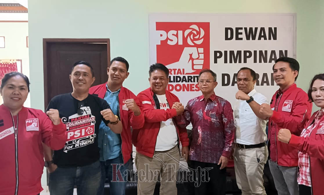Yusuf Silambi’ dan Nober Rante Siama’ Mendaftar di PSI dan PDI Perjuangan Toraja Utara