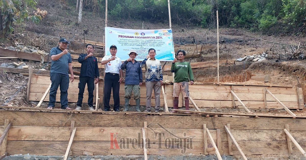 Tim “Kosabangsa” UKI Toraja Bangun Infrastruktur Perkuatan Lereng di Lokasi Rawan Longsor Tallang Sura’