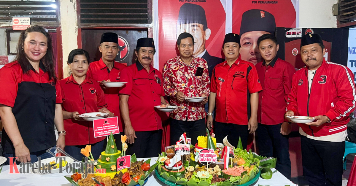 Peringati HUT Ke-52, DPC PDI Perjuangan Tana Toraja Berbagi Tumpeng dan Tanam Pohon