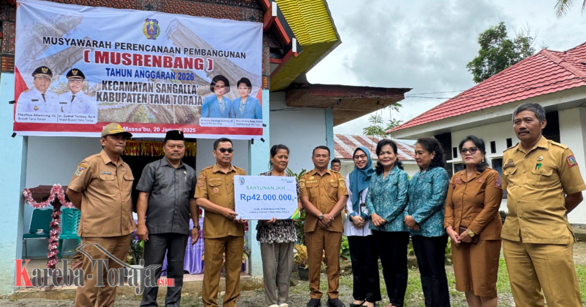 Keluarga Petani di Sangalla’ Terima Santunan 42 juta dari BPJS Ketenagakerjaan yang Bayarkan Pemda