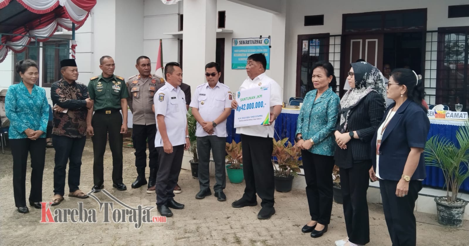 Pekerja Rentan di Sangalla’ Selatan Terima Santunan 42 Juta dari BPJS Ketenagakerjaan yang Dibayarkan Pemda